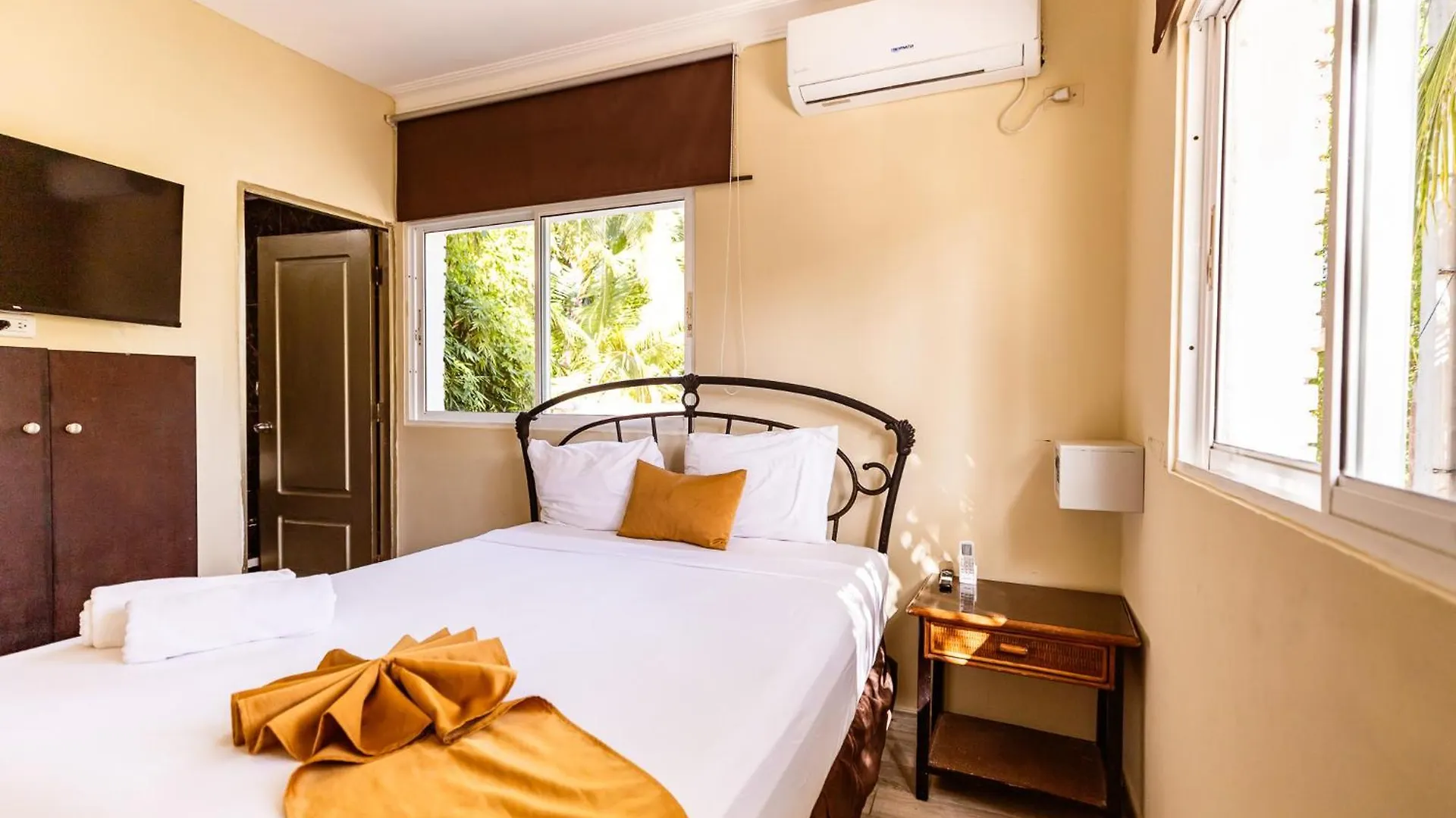 Hostal Las Rosas De Punta Cana Affittacamere