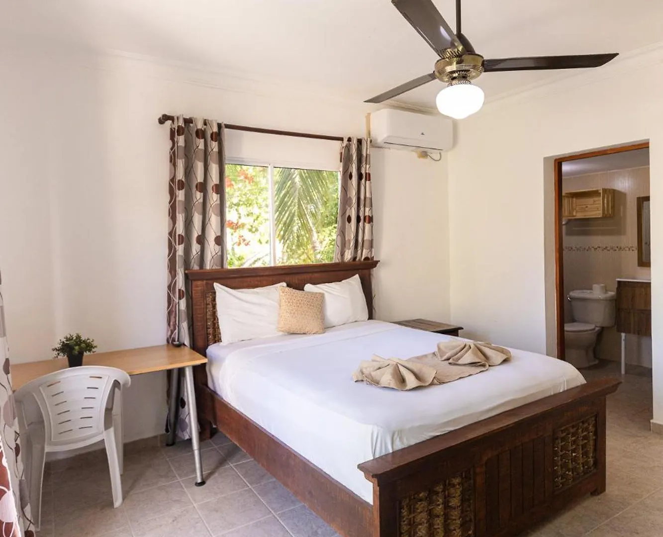 Guest house Hostal Las Rosas De Punta Cana